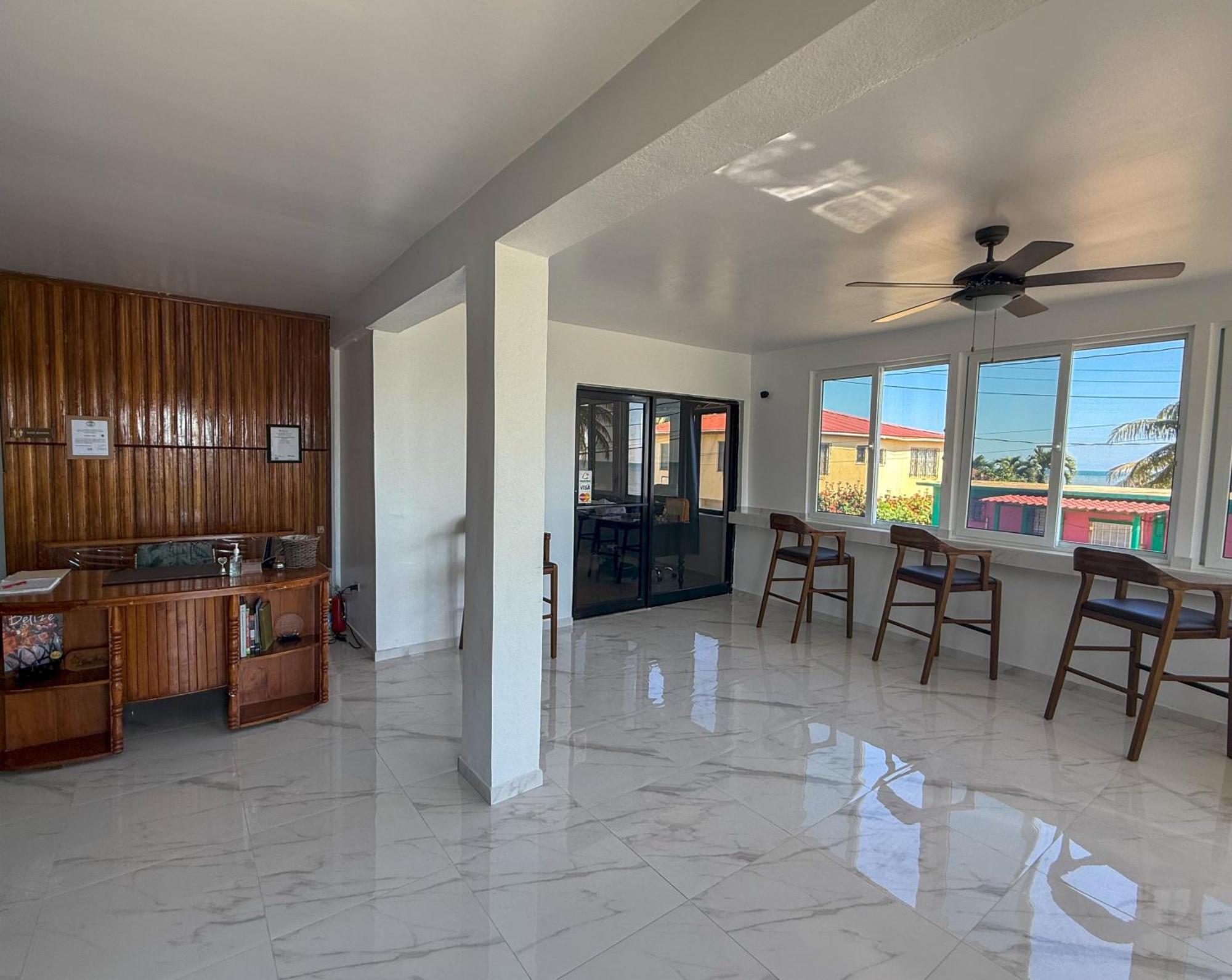Bonefish Hotel Dangriga Esterno foto