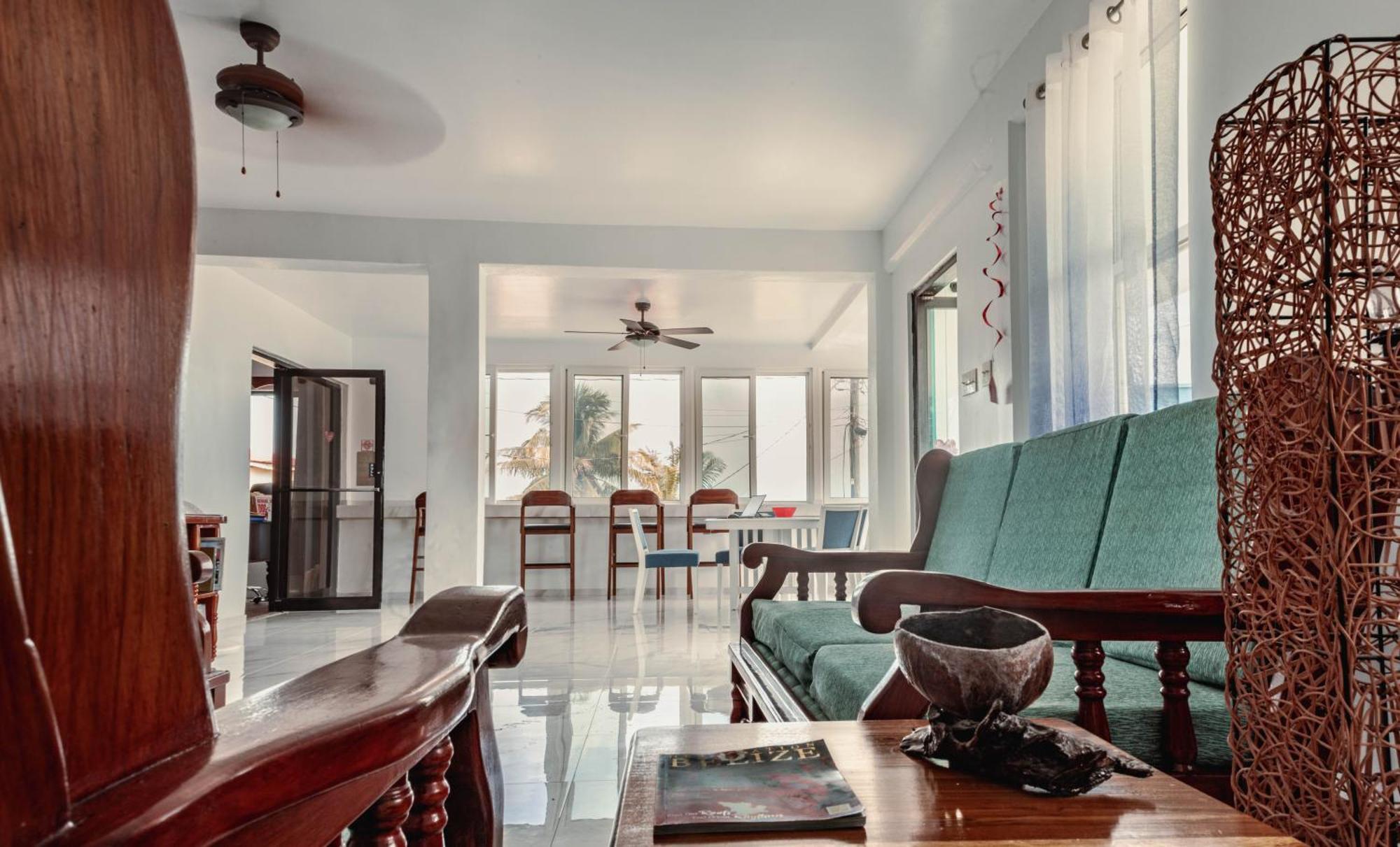 Bonefish Hotel Dangriga Esterno foto