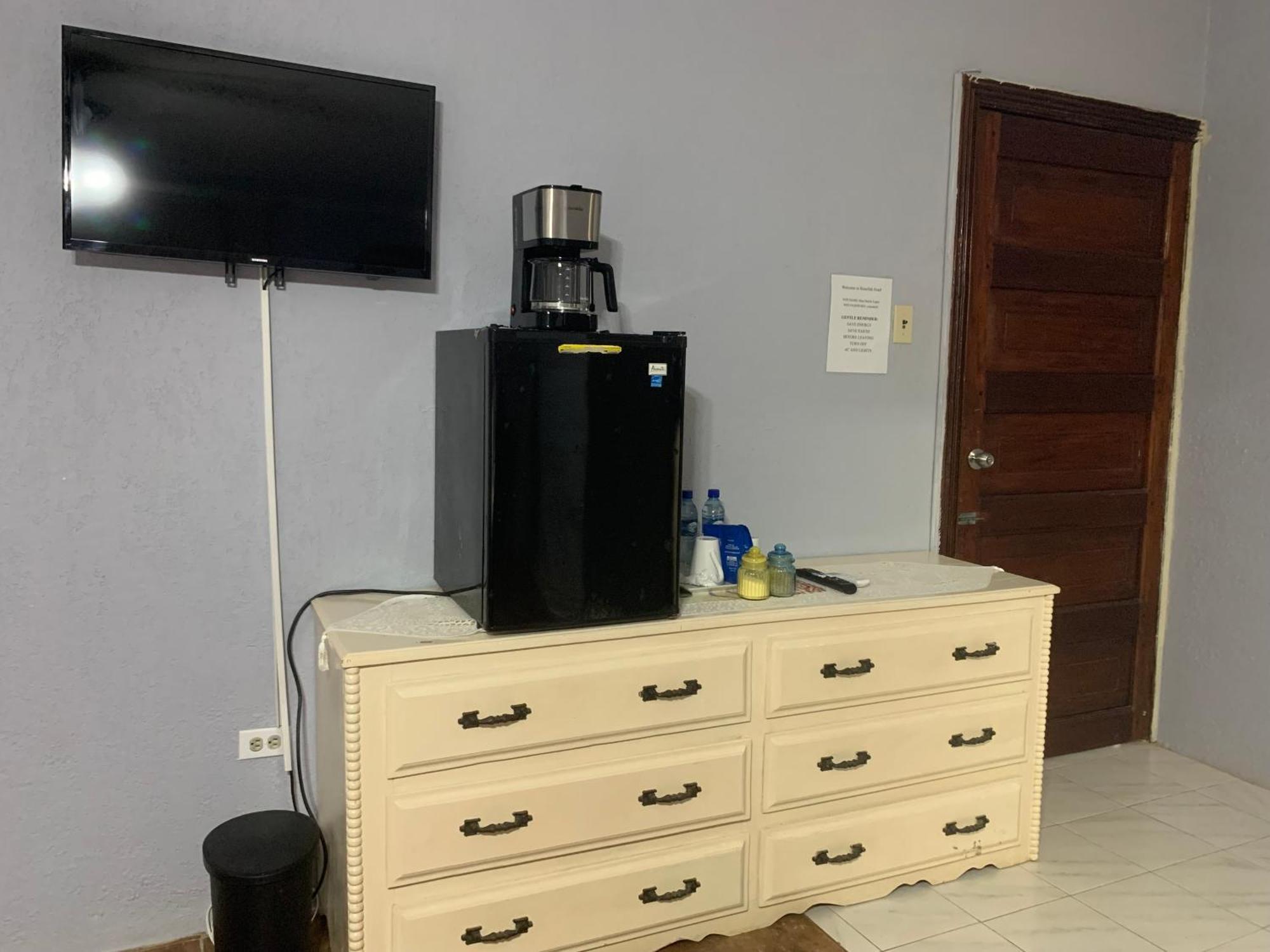 Bonefish Hotel Dangriga Esterno foto