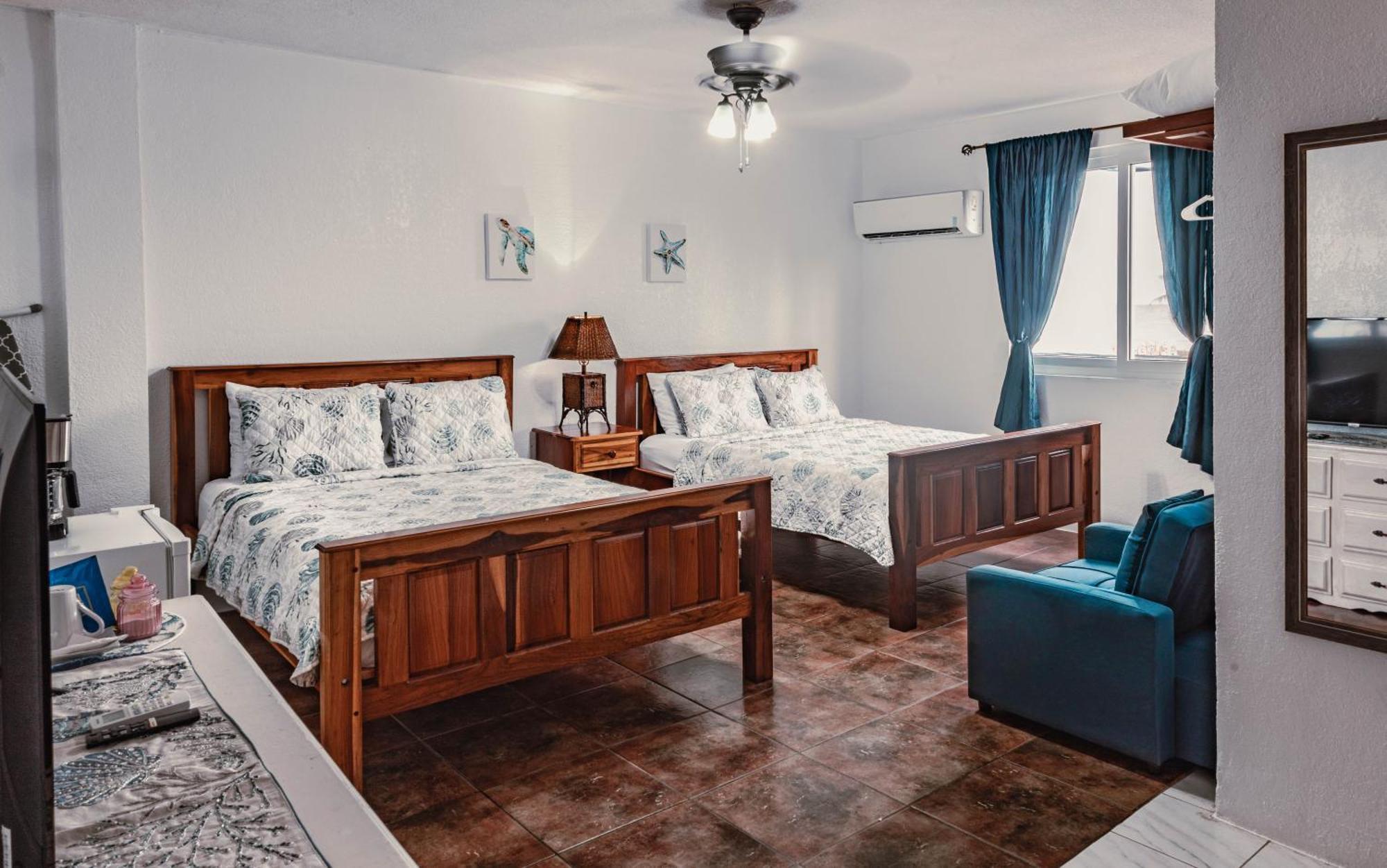 Bonefish Hotel Dangriga Esterno foto